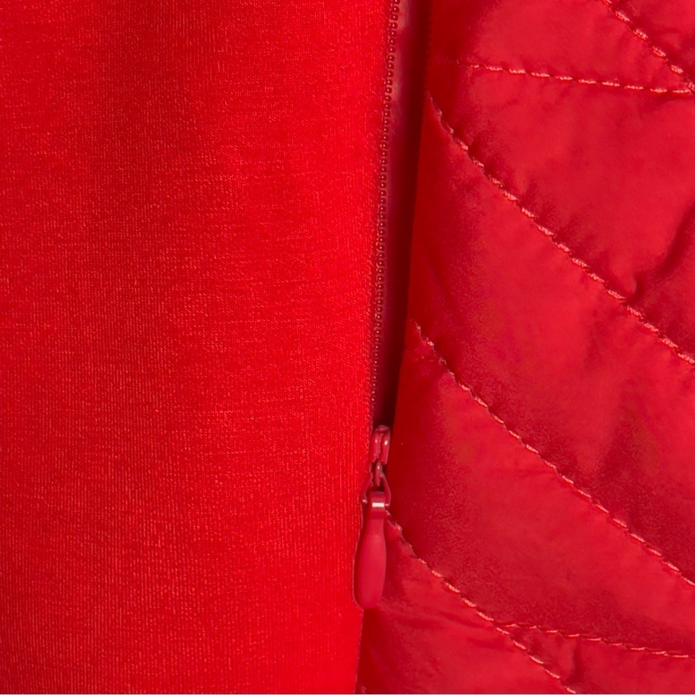 Bernardo Women’s Red Quilted Puffer Vest Size L - Picture 6 of 8